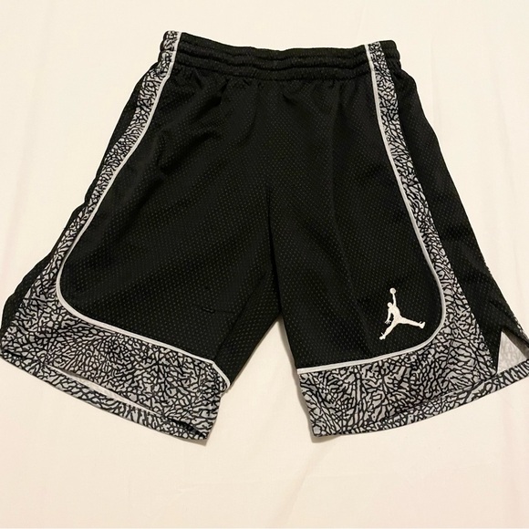 Jordan Dri Fit Athletic Shorts Kids Boys Size Small 8-10 Years - Picture 1 of 14